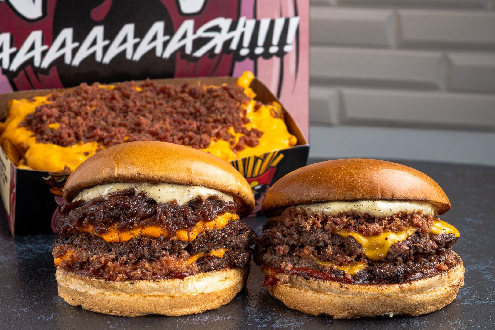 Box Casal: 2 smashes + batata cheddar e bacon.
